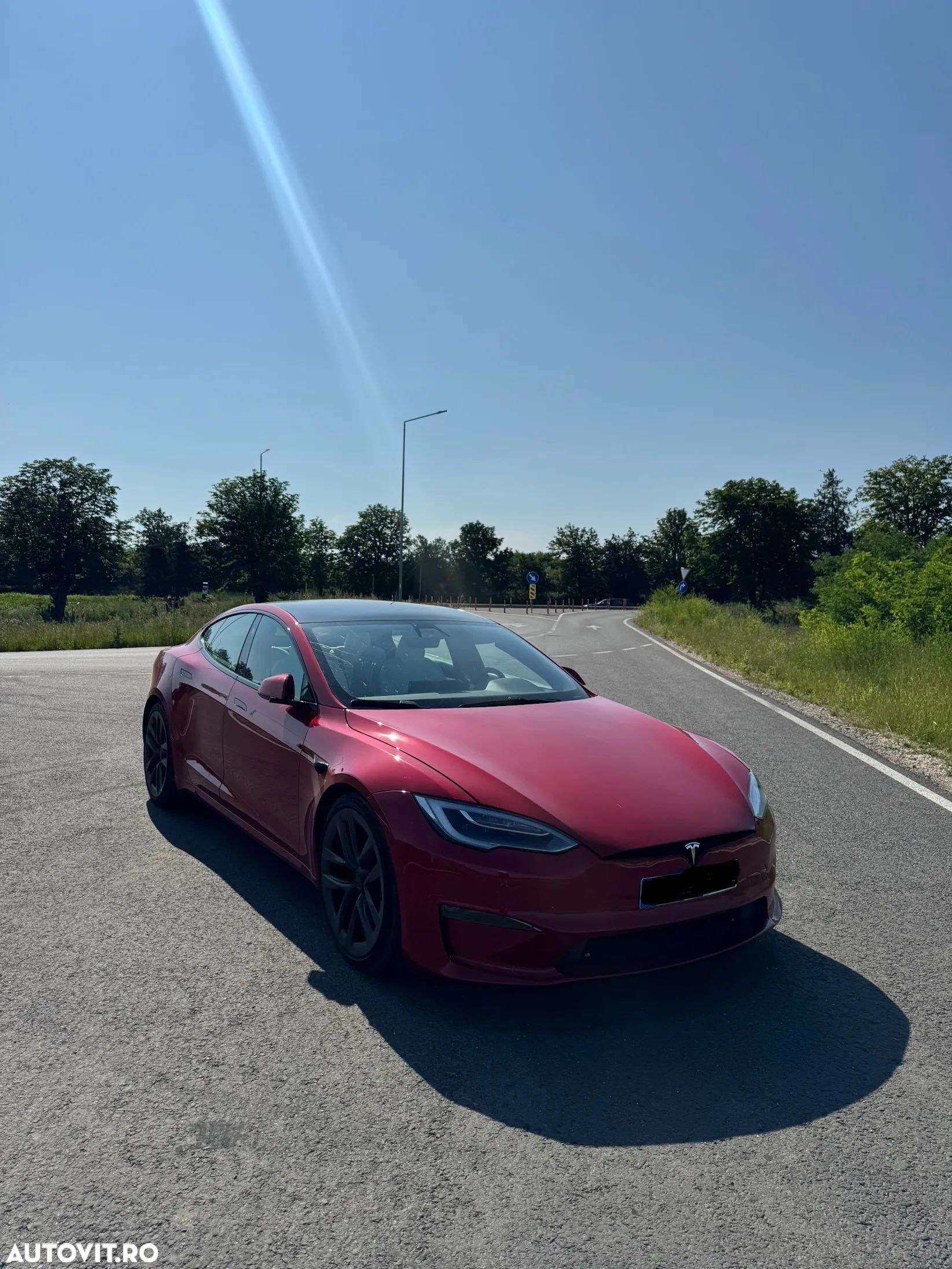 Tesla Model S Plaid - 1