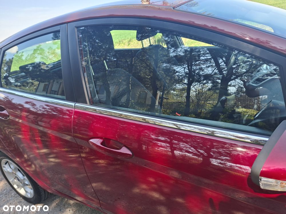 Ford Fiesta 1.25 Titanium EU5 - 6