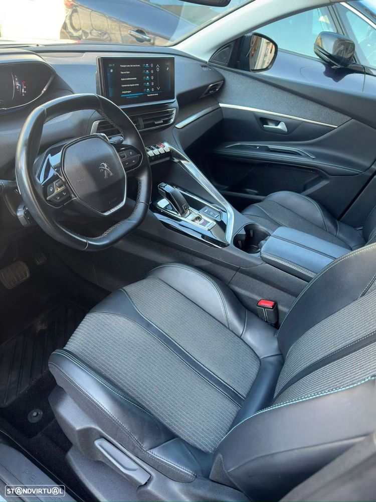 Peugeot 5008 1.2 PureTech Allure Pack EAT8 - 8