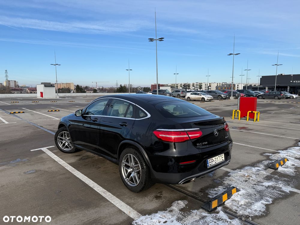 Mercedes-Benz GLC 250 4-Matic - 2