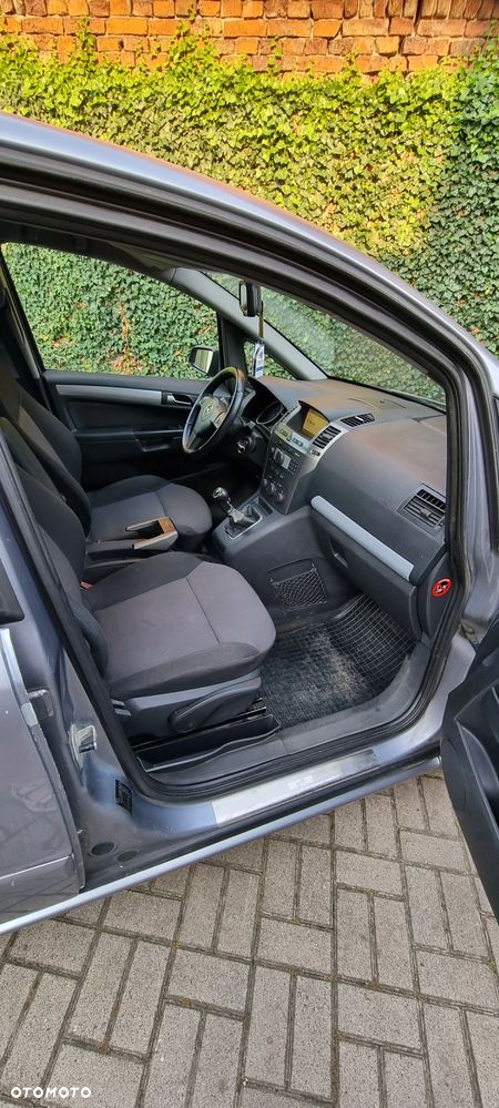 Opel Zafira - 3