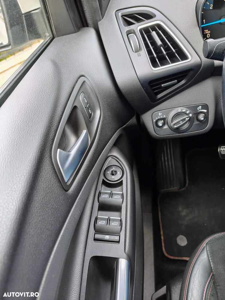 Ford Kuga 2.0 TDCi 4x4 Aut. ST-Line - 15