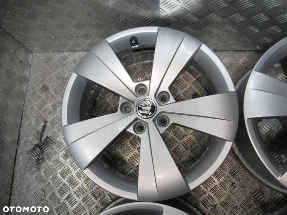 Felgi Skoda Superb Octavia Yeti Karoq Kodiaq 6,5Jx17 et41 5x112 - 5