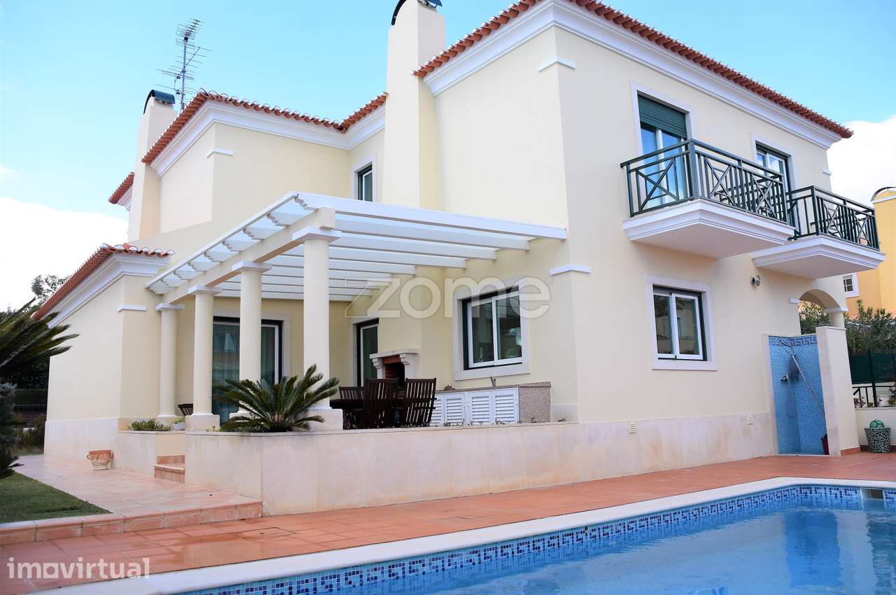 Moradia T4 com 3 suites, ar condicionado e piscina na Costa da Guia. - Grande imagem: 3/23
