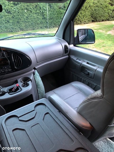Ford Econoline - 19