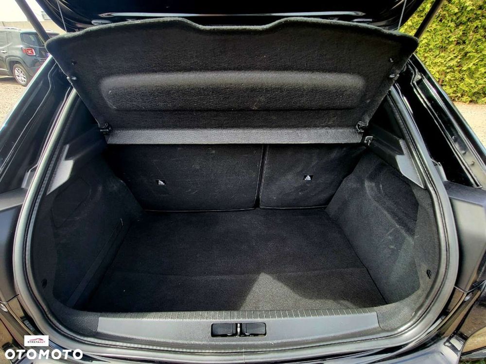 Peugeot 208 - 20