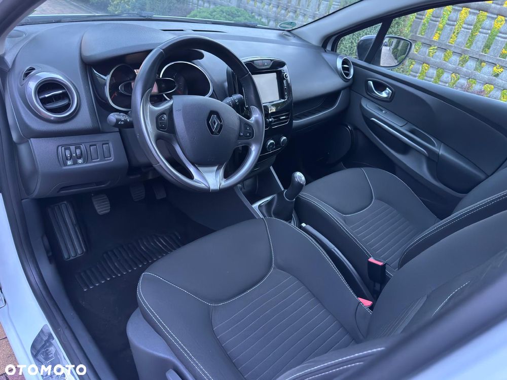Renault Clio 1.2 16V 75 LIMITED - 17