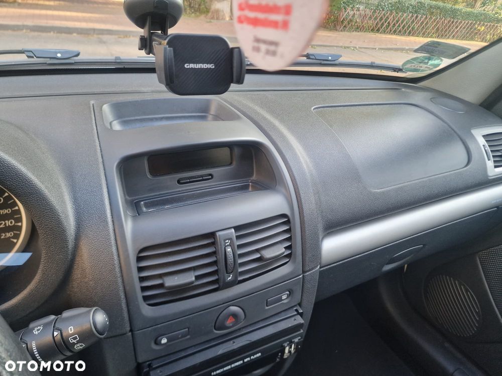 Renault Clio 1.2 Campus Authentique - 19