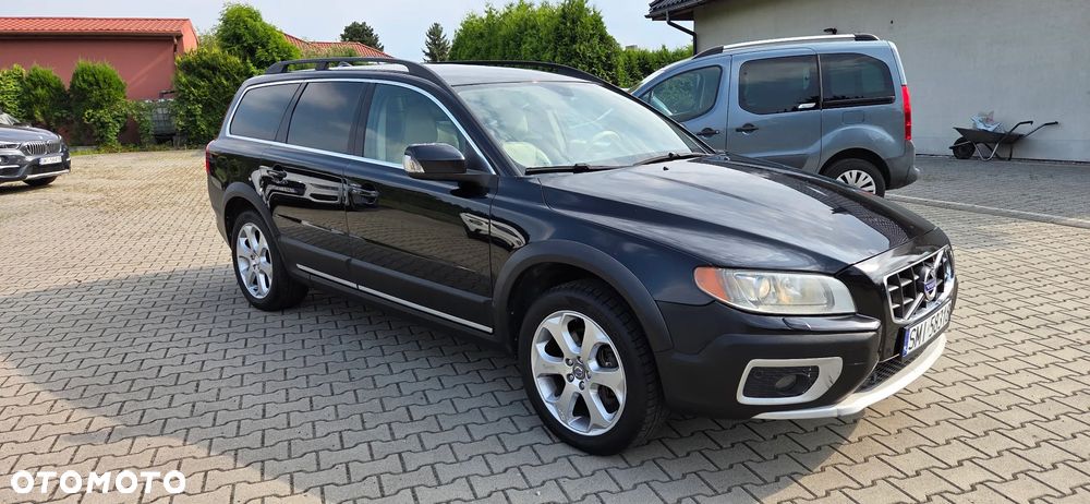 Volvo XC 70 D5 AWD Momentum - 8
