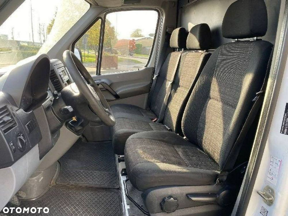Mercedes-Benz Sprinter - 6