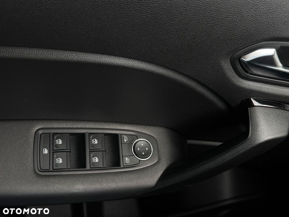 Renault Captur TCe 100 EXPERIENCE - 31