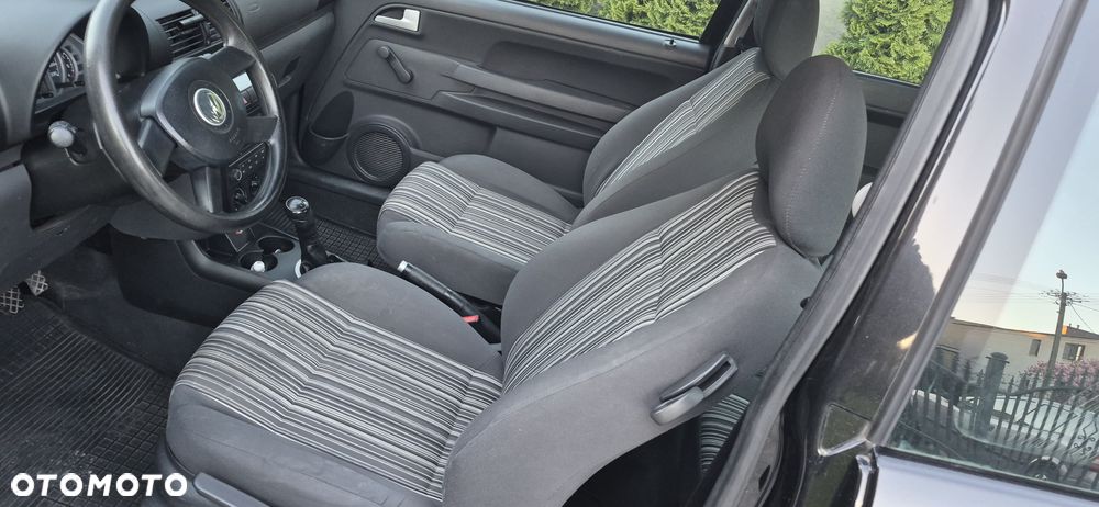Volkswagen Fox - 20