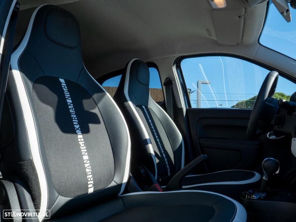 Renault Twingo E-Tech. 22 Urban Night - 21