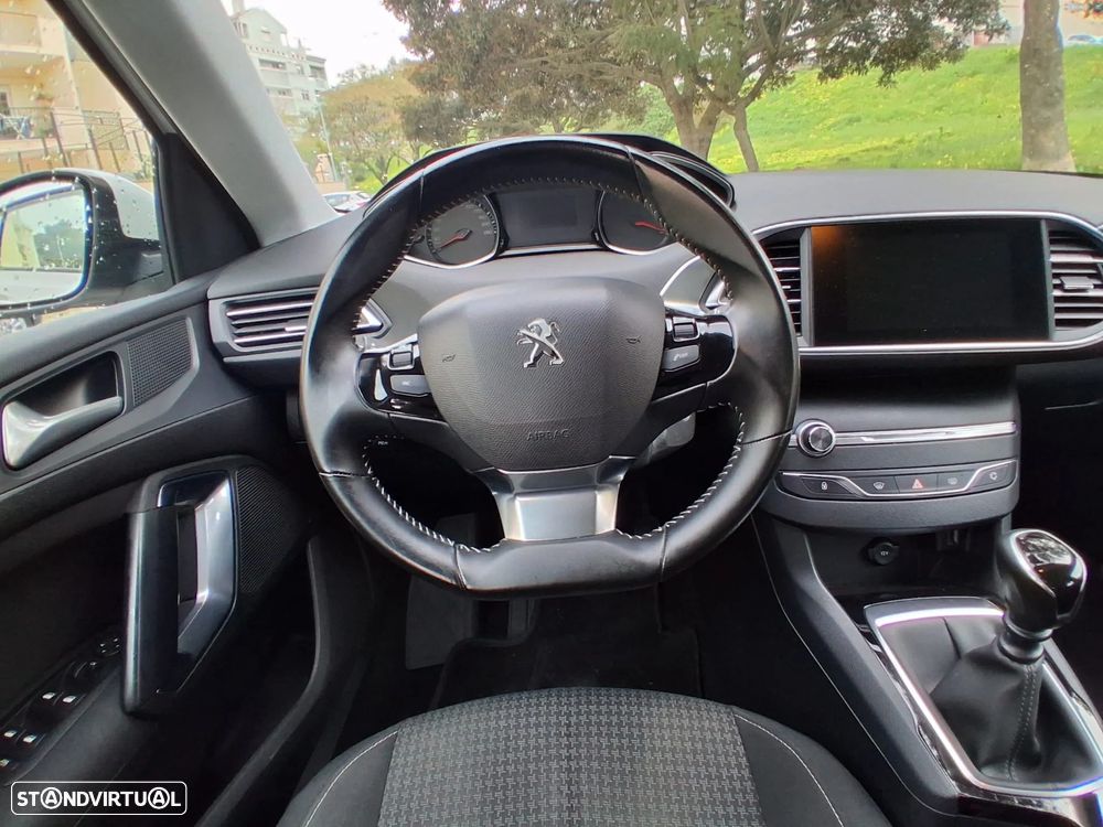 Peugeot 308 - 13