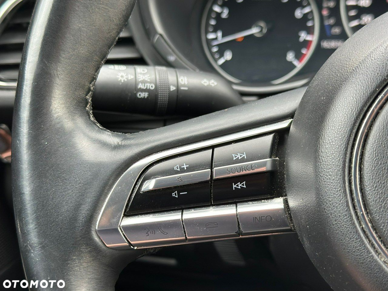 Mazda CX-30 SKYACTIV-X 2.0 M-Hybrid SELECTION - 25