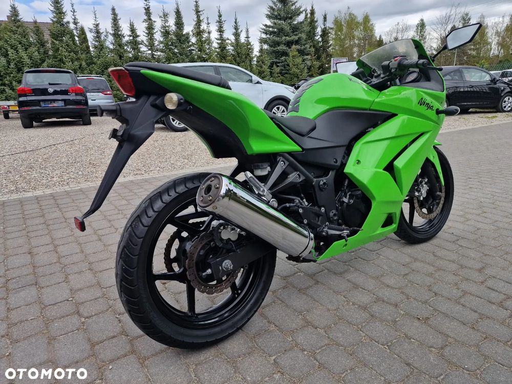 Kawasaki Ninja 250R - 2