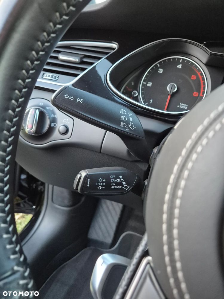 Audi A4 Avant 2.0 TDI DPF clean diesel multitronic S line Sportpaket - 28