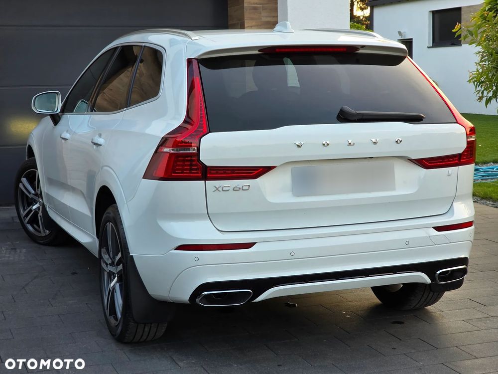 Volvo XC 60 B4 D AWD R-Design - 4