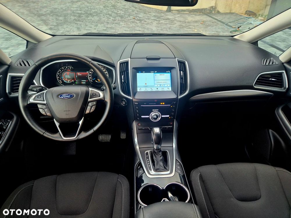 Ford S-Max - 16