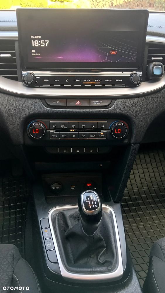 Kia Ceed 1.4 T-GDI L Business Line - 16