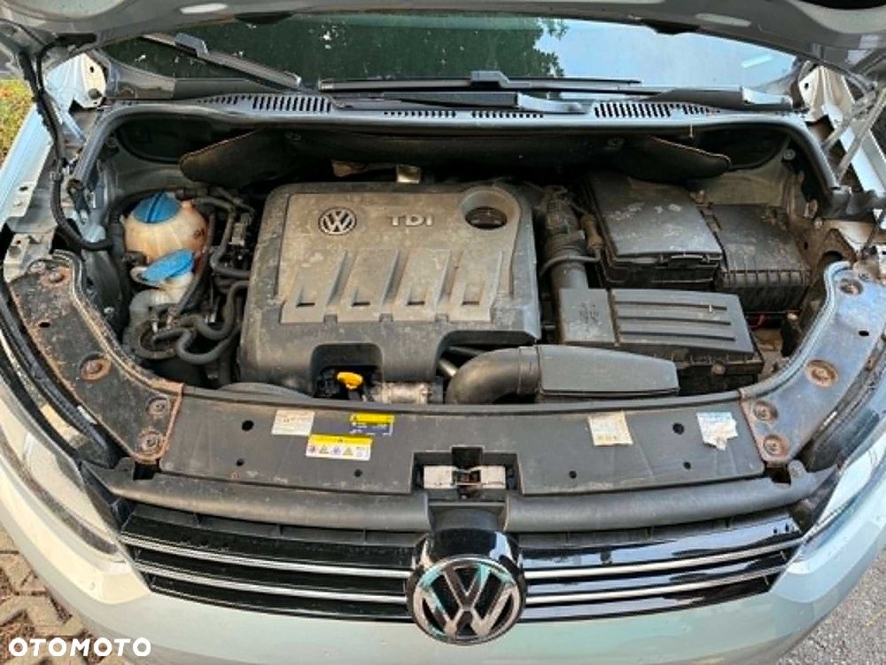 Volkswagen Touran - 5