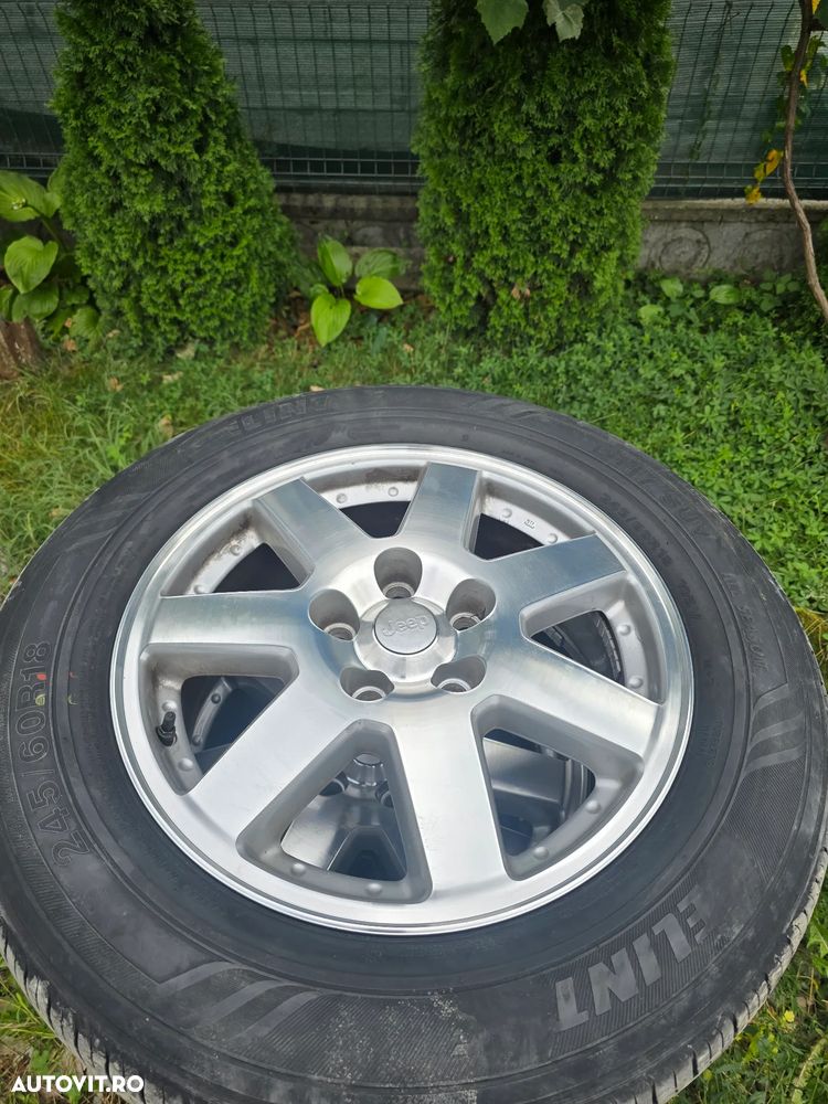 Jeep Grand Cherokee - 14
