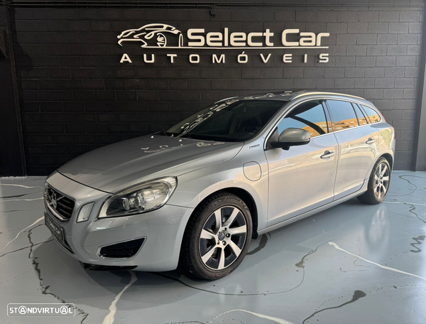 Volvo V60 D6 Plug-In-Hybrid AWD Geartronic Summum