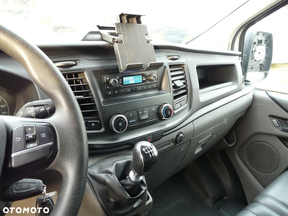 Ford Transit Custom - 13