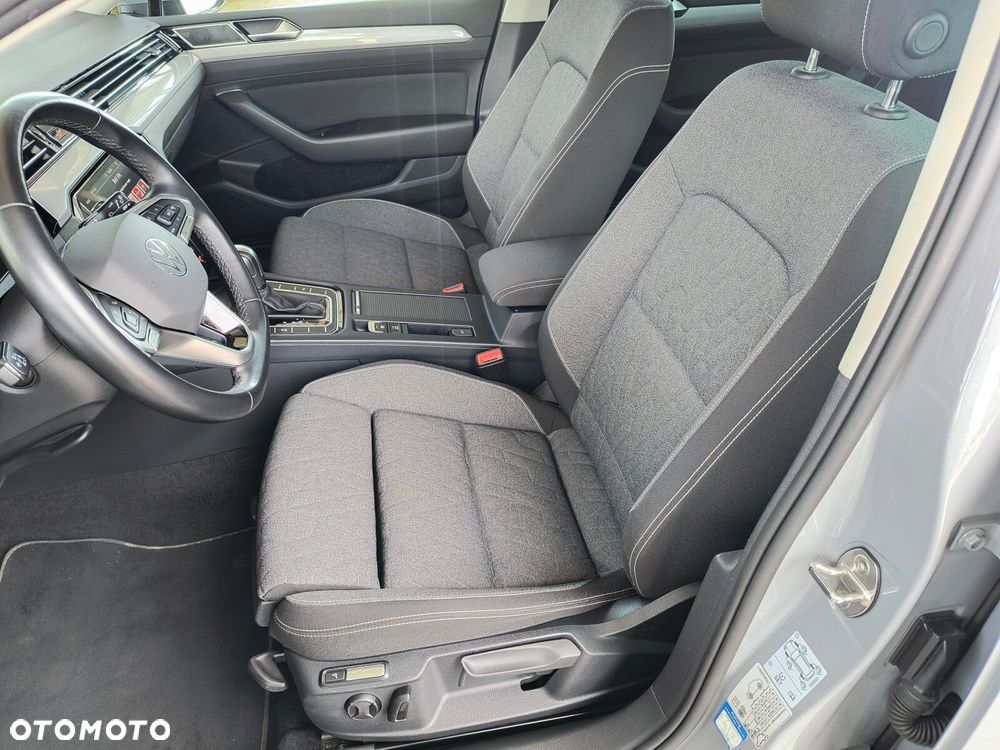 Volkswagen Passat - 14
