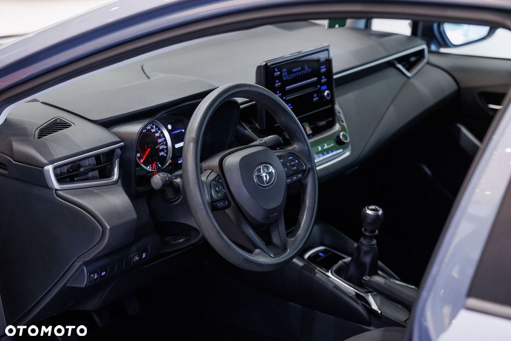 Toyota Corolla - 32