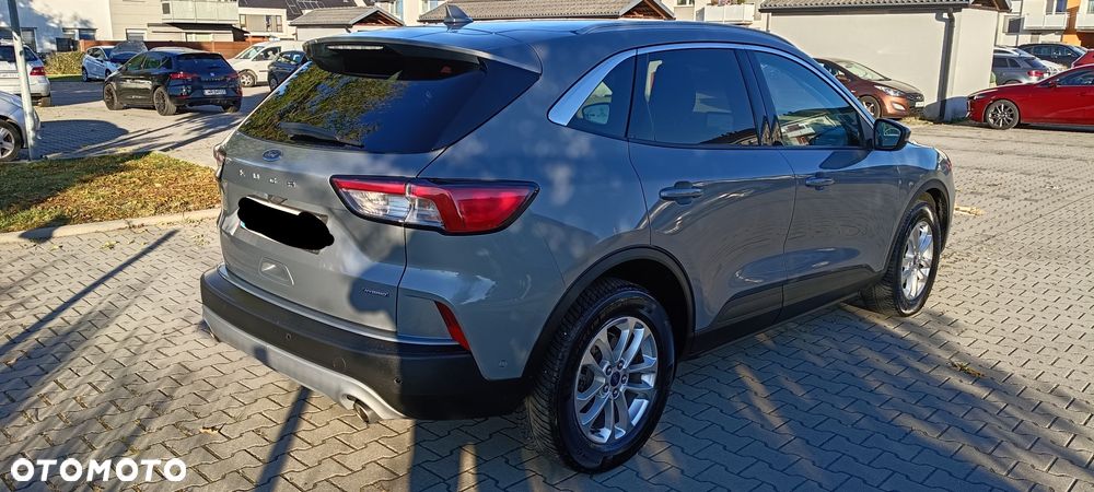 Ford Kuga - 2