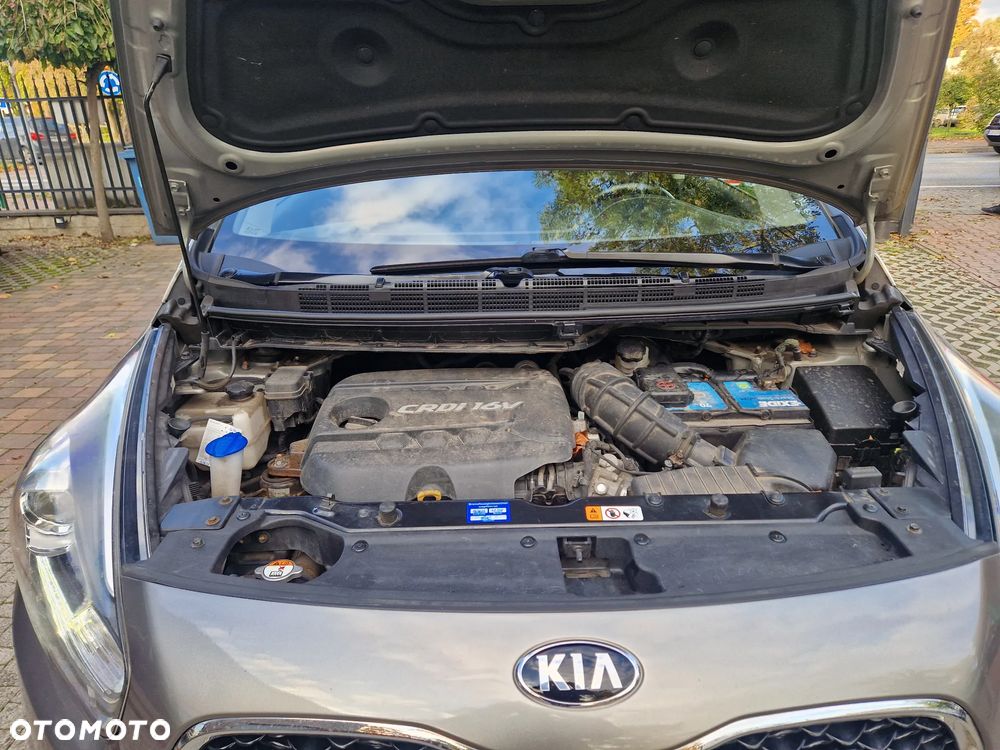 Kia Carens 1.7 CRDi S 7os EU6 - 14