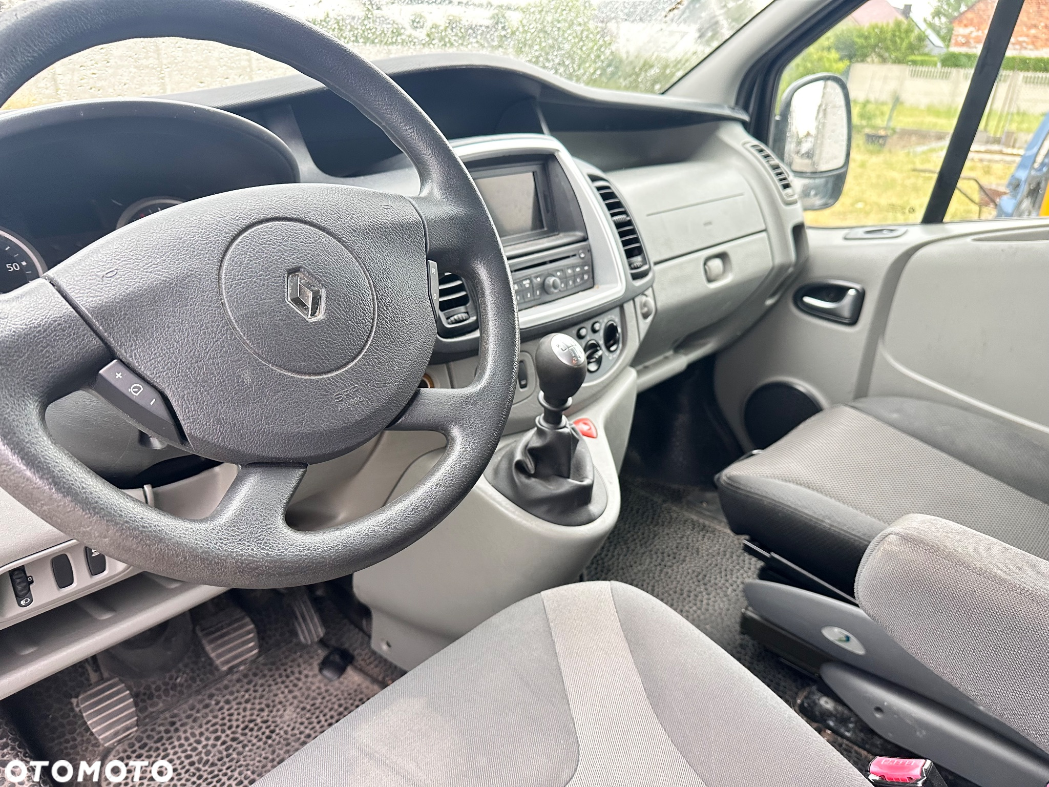Renault Trafic 2.0 dCi 115 FAP Grand Passenger Black Edition - 9