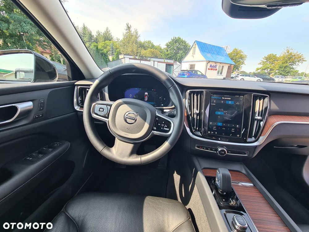 Volvo S60 B5 B AWD Plus Dark - 34