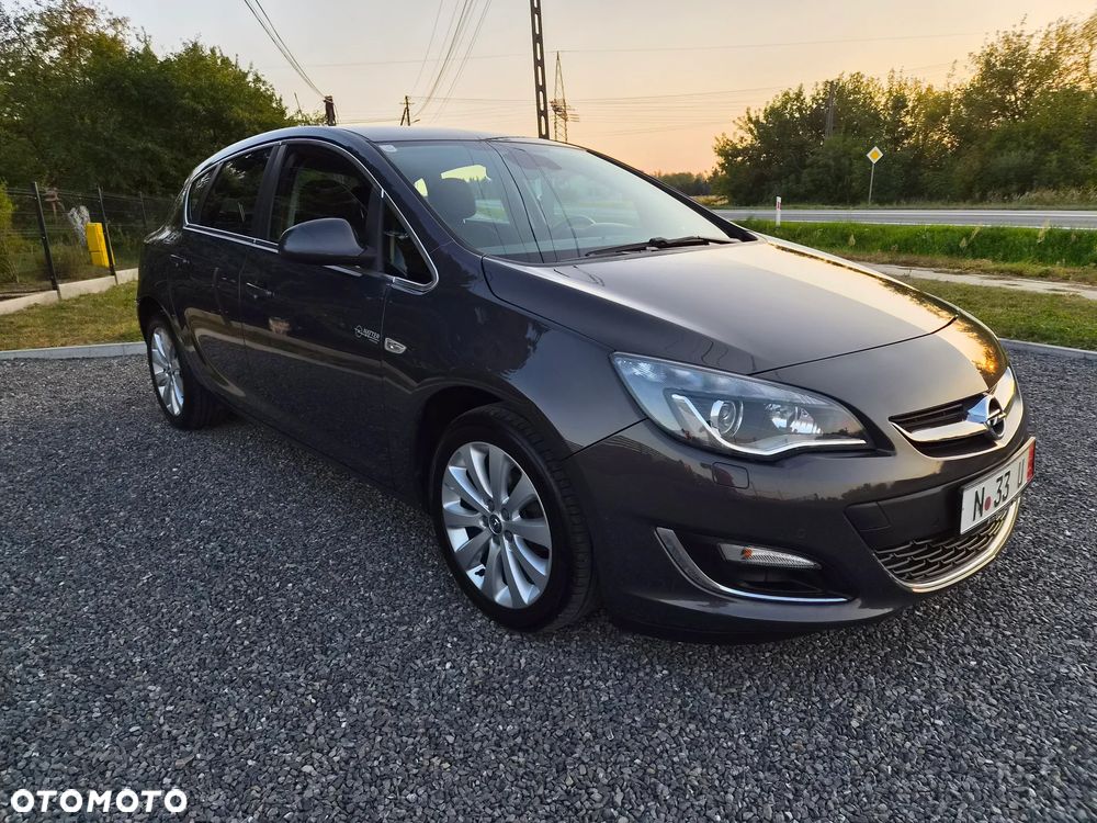 Opel Astra 1.4 Turbo Automatik Exklusiv - 2