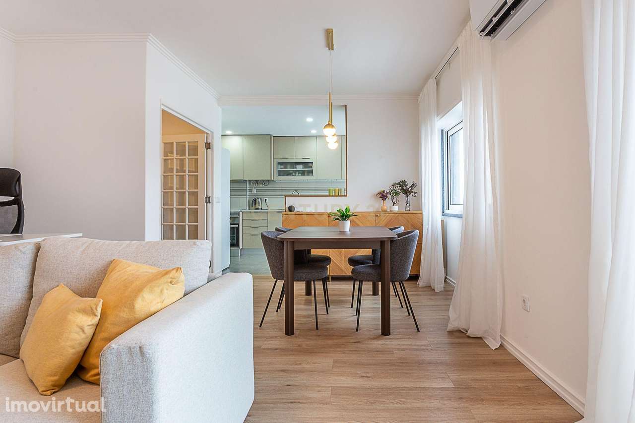 Apartamento T4 transformado em T3 no Centro de Alverca - Grande imagem: 3/31
