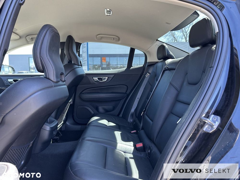 Volvo S60 - 25