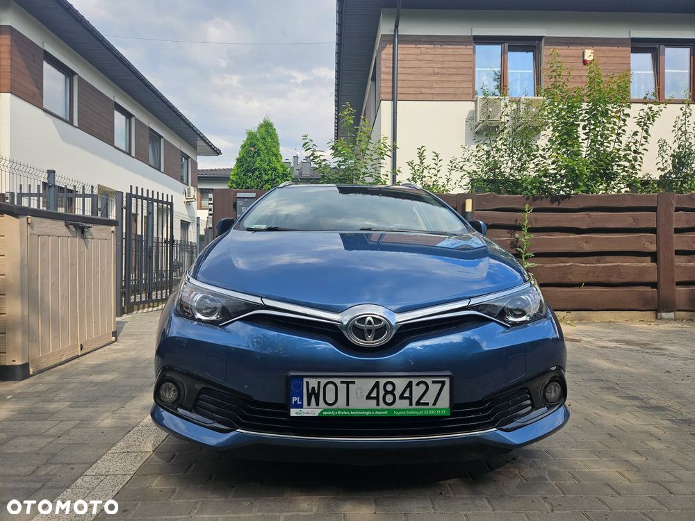 Toyota Auris 1.6 Premium MS - 1