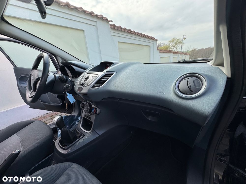 Ford Fiesta - 20