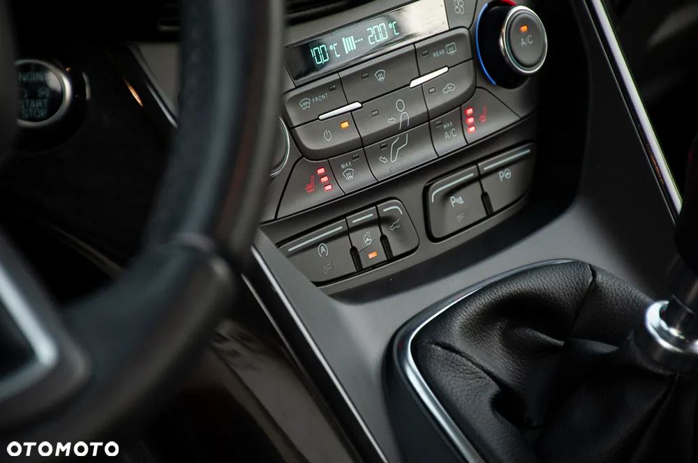 Ford Kuga 1.5 EcoBoost FWD ST-Line ASS - 29