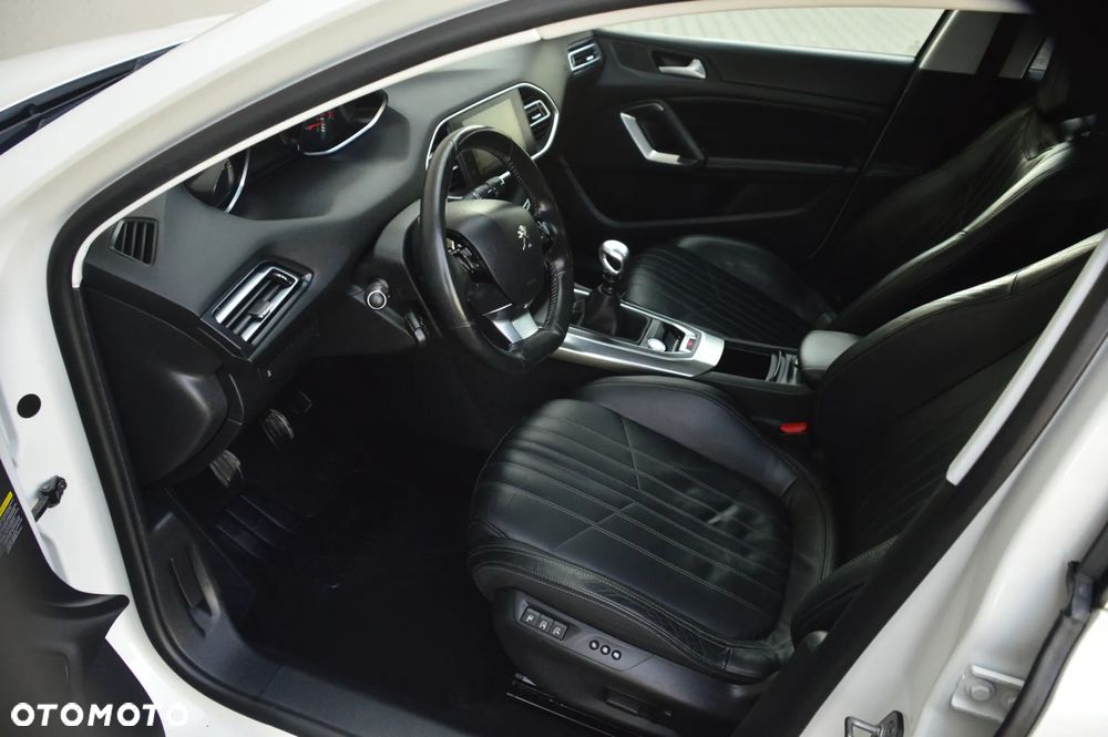 Peugeot 308 155 THP Allure - 38