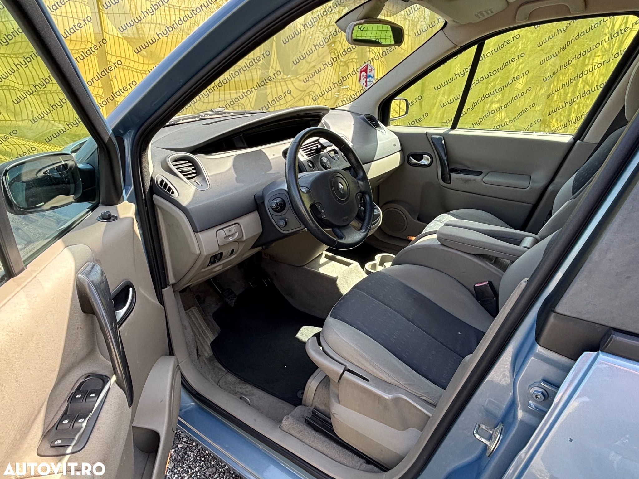 Renault Grand Scenic - 8