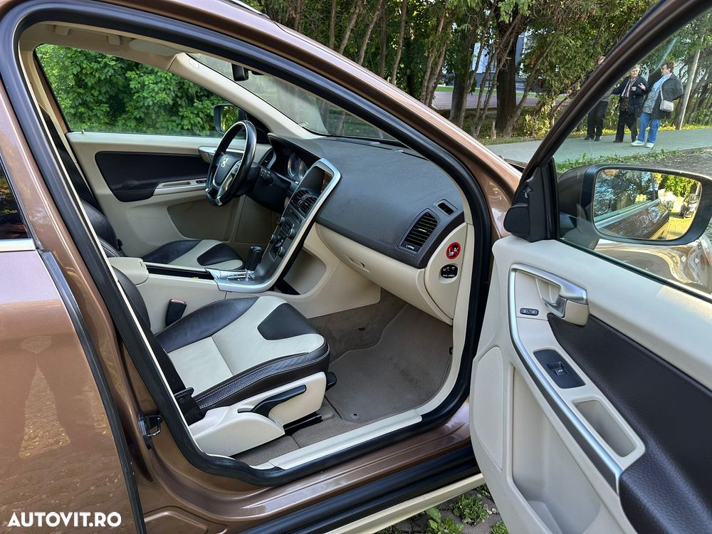 Volvo XC 60 D5 AWD Aut. Summum - 12
