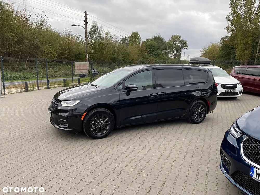 Chrysler Pacifica - 6