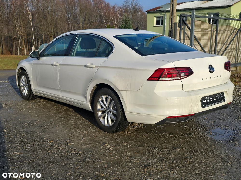 Volkswagen Passat 2.0 TDI (BlueMotion Technology) Comfortline - 10