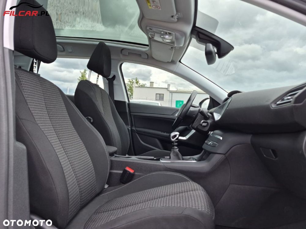Peugeot 308 - 18
