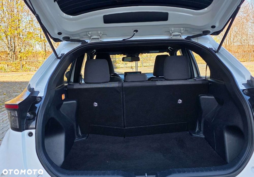 Toyota Yaris Cross - 32