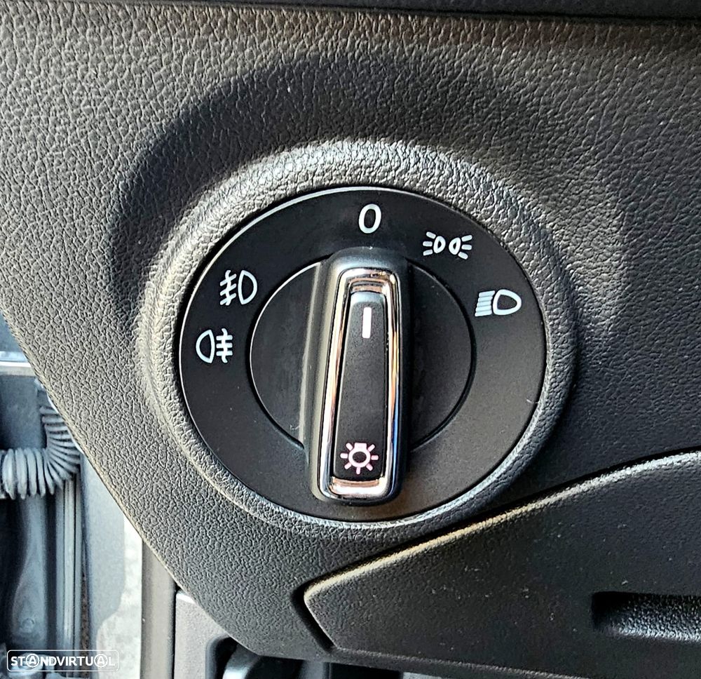 SEAT Leon 1.6 TDI DPF - 13