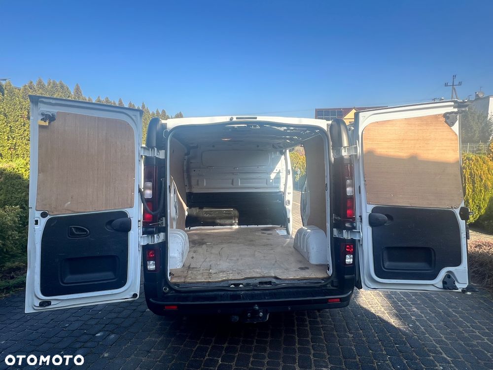 Opel Vivaro - 10
