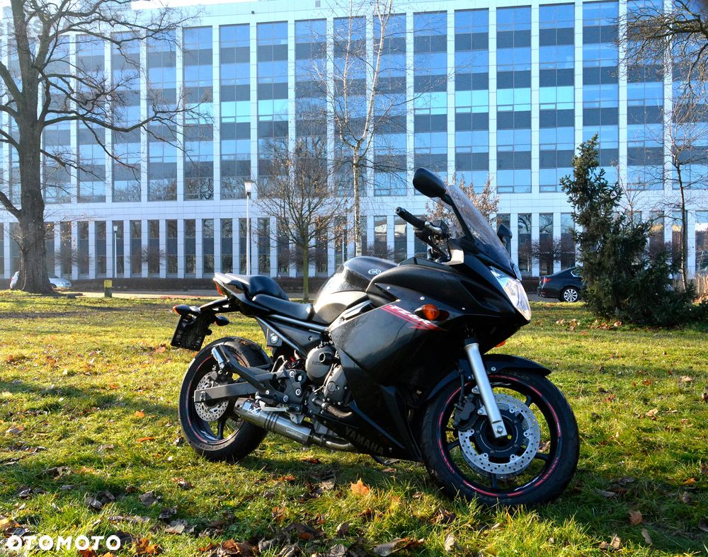 Yamaha XJR - 1